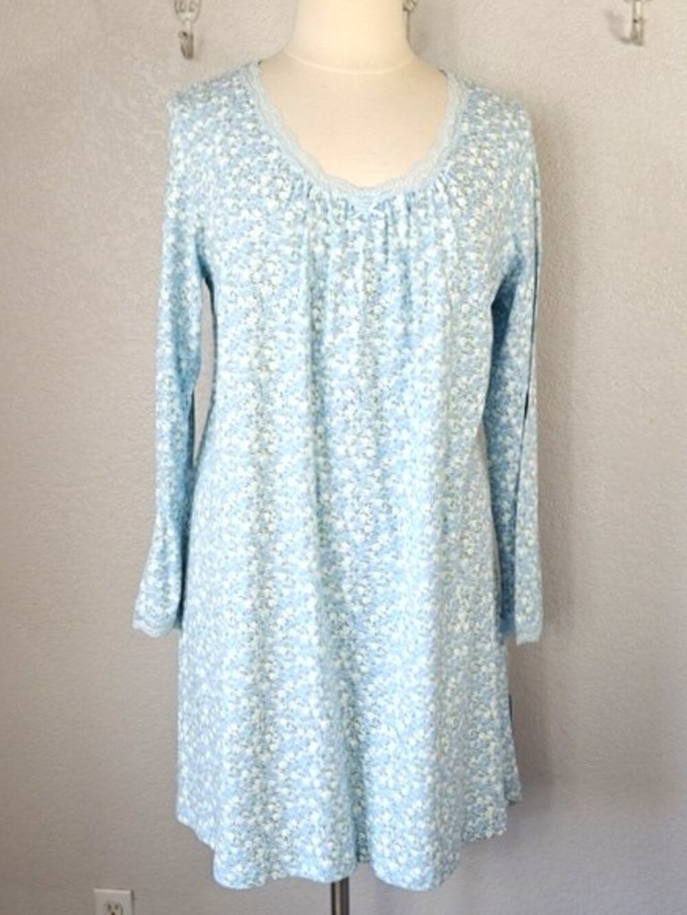 Adonna XL Nightgown Long Sleeve Blue & White Ditsy Floral Lace Trim Cottagecore